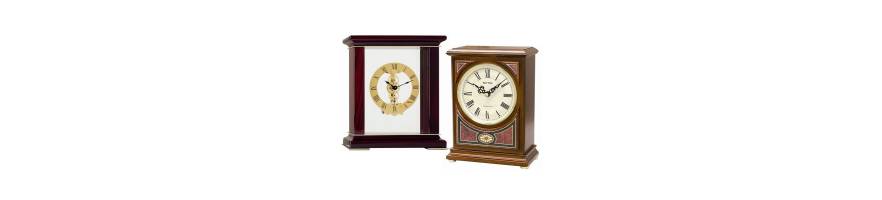 Horloge en bois, pendule à poser en bois